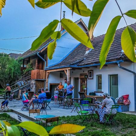 Minifaktura Loft Apartman & Reggelizo Es Etelbar Szokolya 외부 사진